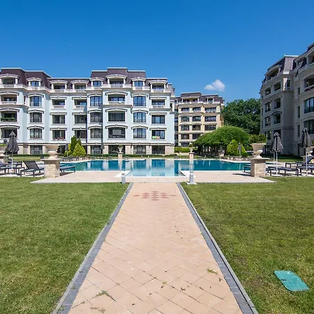 Carpe 1br Pool & Parking Daire