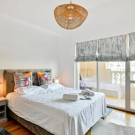 Carpe 1br Pool & Parking Daire *