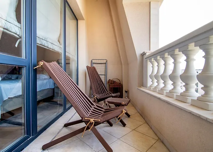 Carpe 1br Pool & Parking * Saints Constantine and Helena